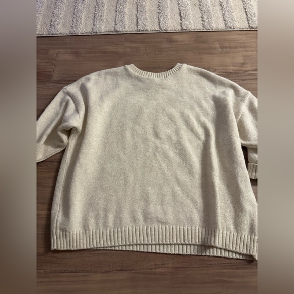 Ivory Sweater - Picture 3 of 4